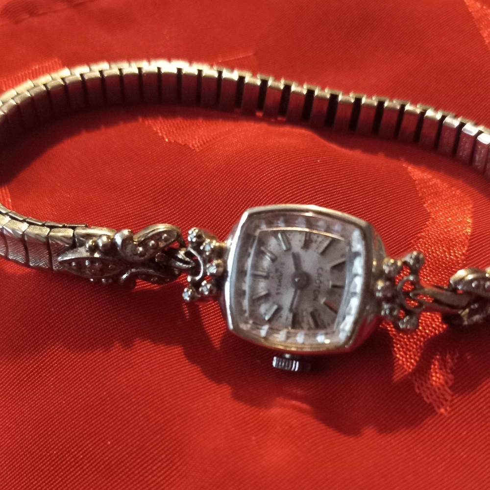 CROTON LADIES WATCH $1200